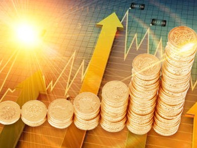 基金年中考临近，新华优选分红超额回报显著
