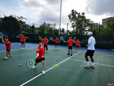 一网球深!  公明社区青少年网球训练营学干货涨球技
