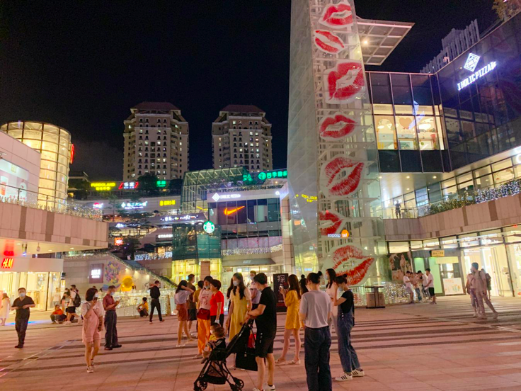 “夜间经济”复苏势头强劲 华强北商圈重现中心城区繁荣“夜生活”