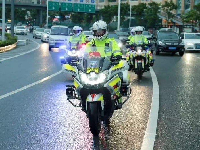 （重）深圳市恢复限制货车行驶路线和区域，将于6月22日起恢复对货车“冲禁令”执法
