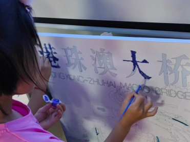 看完港珠澳大桥建设动画，他们喊着想当工程师