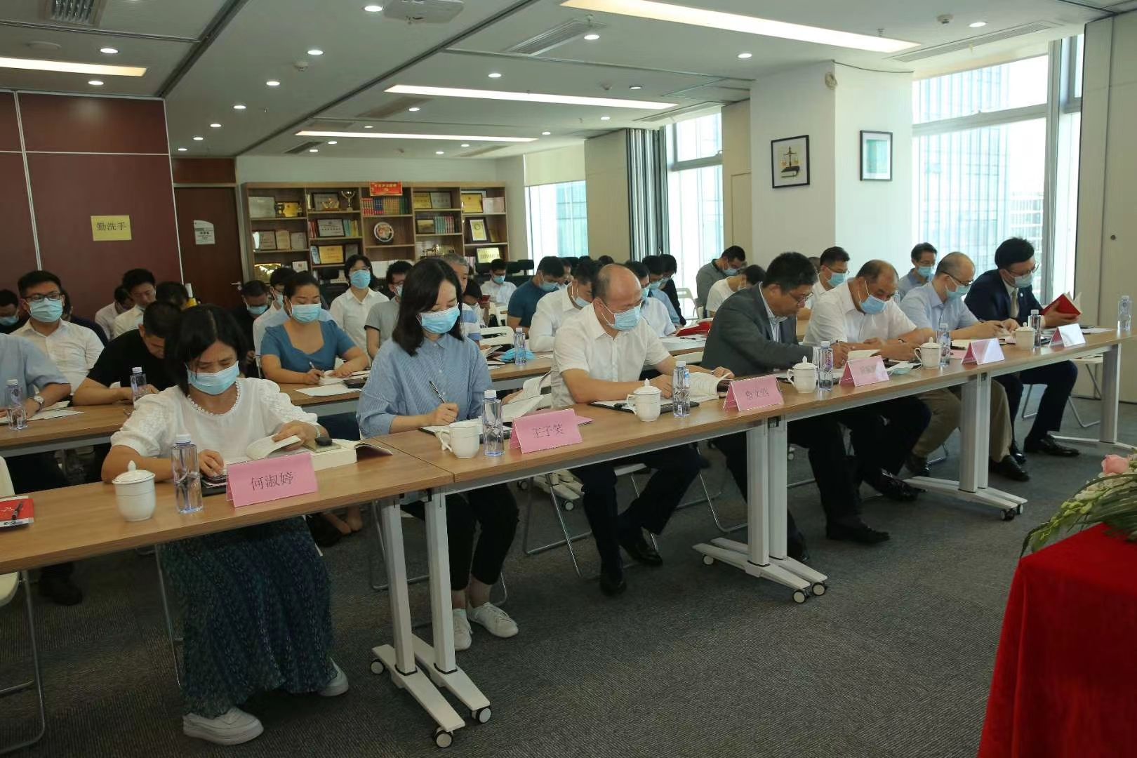 宝安区司法局举办《民法典》解读学习讲座