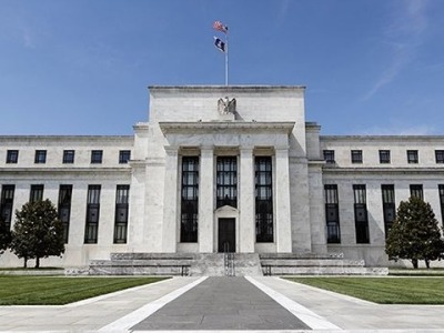 华尔街迎利好！美联储批准修改沃尔克规则，美国银行股大涨