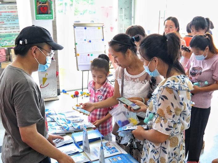 科普安全用盐 —— 深圳盐业在土洋社区开展科学用盐宣传活动