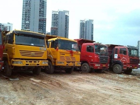 今年以来深圳交警查处涉及泥头车、搅拌车交通违法3742宗