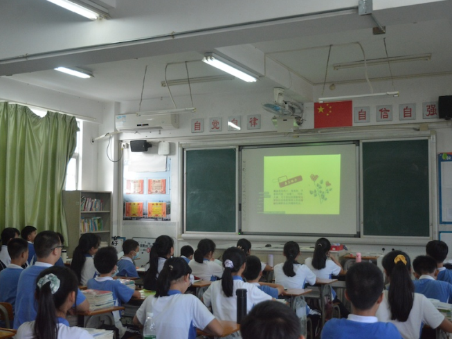 一起驱赶“毒品君”！龙岗团区委开展青少年毒品预防教育宣传活动