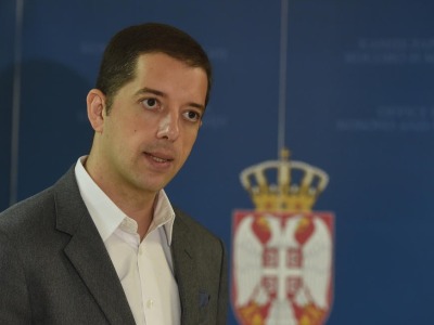 塞尔维亚前进党副主席新冠病毒检测呈阳性，与多名政要有过密切接触