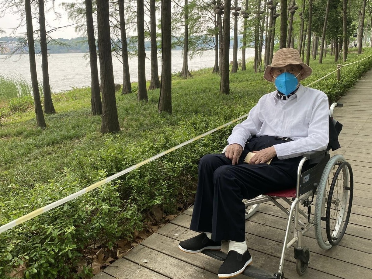 韩天芑谈“给毕业生写信”：我于人生归途中盼你们快乐前行