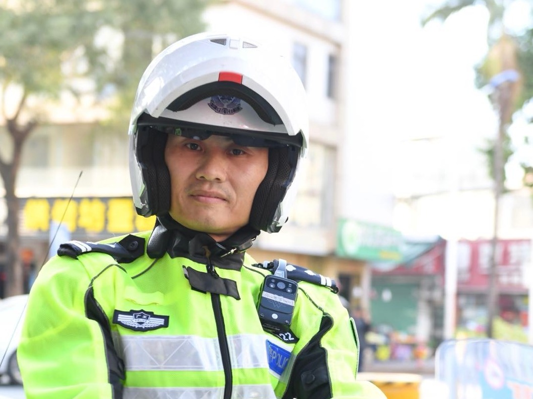 每日警星 | 陈庆棠：守护市民群众出行安全