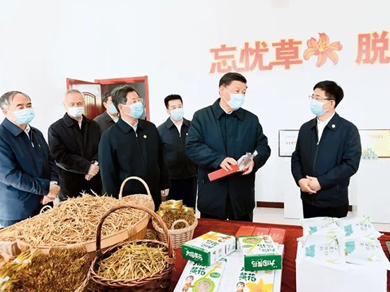 “真正做到为官一任，造福一方”

——习近平论夯实脱贫攻坚的人才支撑