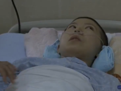 蹦床受伤女孩回忆事发经过：落地后全身发麻 不受控制