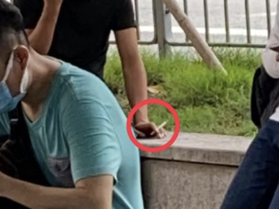 地铁口可以吸烟？深圳两烟民接连被罚款