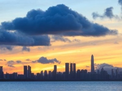 在深圳这个位置看日出，美得像一幅画
