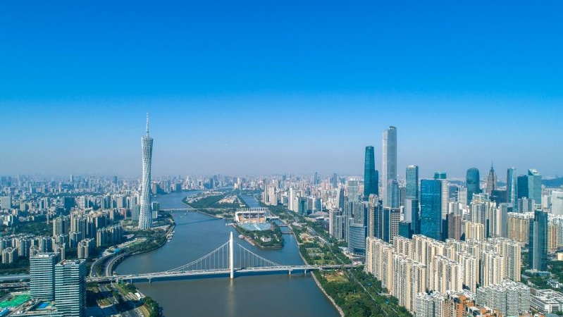 强化城市体检发现问题专项整治，完善有广州特色的养老服务体系