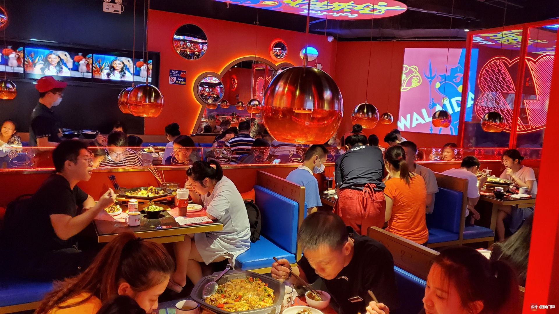 商业观察|深圳“夜间经济”强劲复苏，华强北商圈重现繁荣“夜生活”