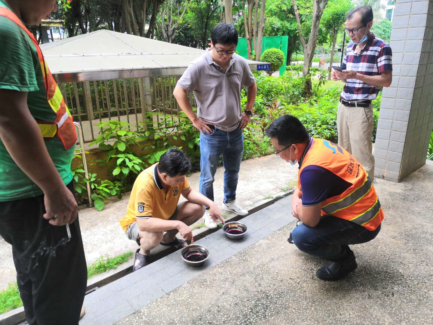 换新水管后为何自来水变了质？原来问题出在埋地管道内存水上……