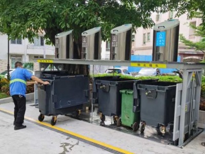 深圳首个社区地埋式垃圾桶竣工，位于罗湖怡景花园内