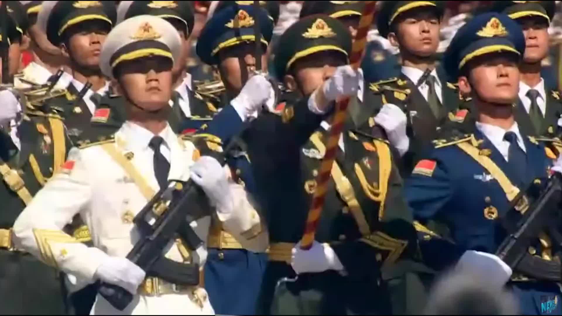 英姿飒爽！解放军三军仪仗队亮相俄罗斯红场阅兵