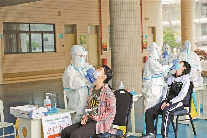 在全市首创多项战疫举措，罗湖勇当“疫情防控”“复工复产”双先锋