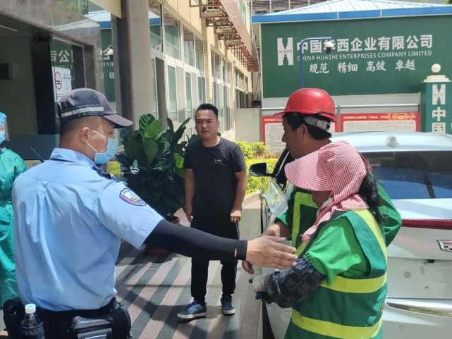 梅林一绿化工被竹叶青咬伤 医生提醒：如被咬伤需尽快就医