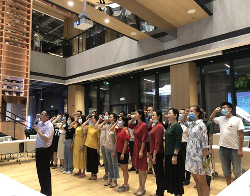 汲取战“疫”力量 共话初心使命！坪山街道花园小区开展建党99周年主题党日活动  