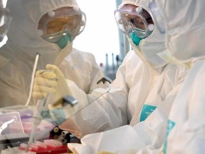 国务院应对新冠肺炎疫情联防联控机制专家组赴新疆开展工作