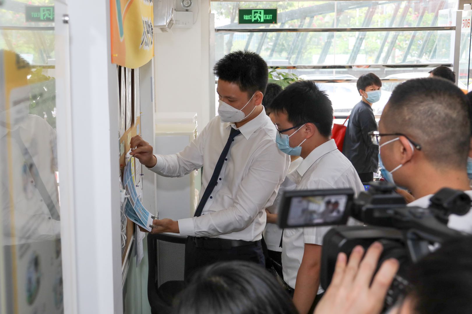 福田一揽子举措落实“房住不炒”  拉网式检查600余家房地产中介门店，今年新开工筹集保障房10929套