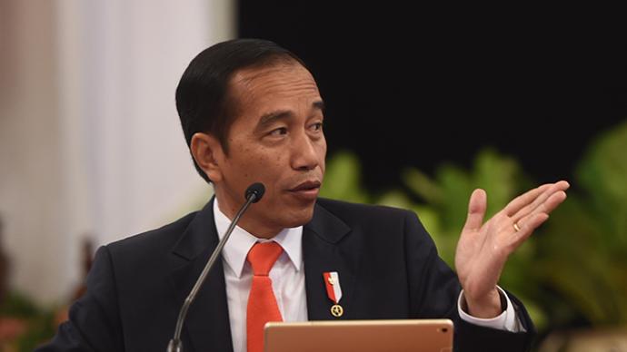 印尼总统佐科接受新冠检测呈阴性，此前接见的副市长确诊感染