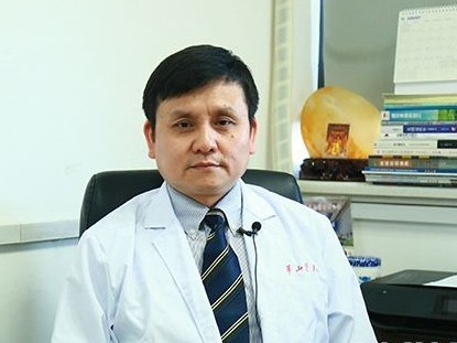 香港和新疆陆续出现新发病例，防控策略有何异同？张文宏解读