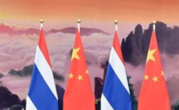 习近平同泰国总理巴育通电话