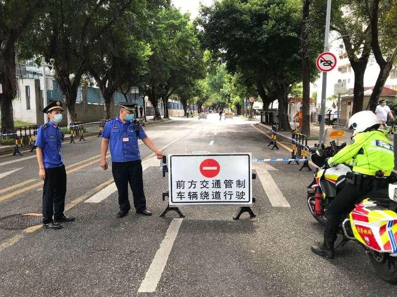 开启护考模式！园岭街道执法队为考生保驾护航