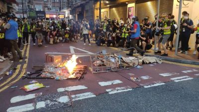 香港警方最新通报：已拘捕逾300人，其中5男4女涉嫌违反香港国安法