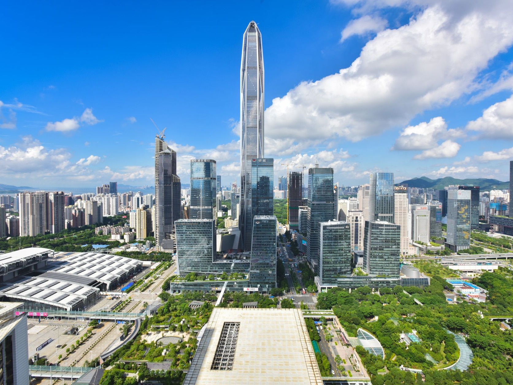 特评｜战略性新兴产业变局中开新局