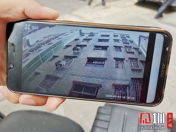 平湖一小区加装了15个“朝天摄像头” 专治高空抛物