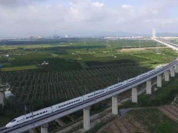 珠江肇高铁过佛山：在高明设站，经过珠三角枢纽机场