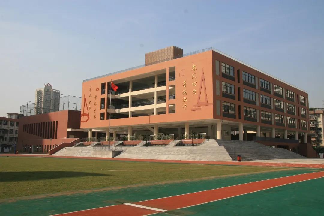 家门口的好学校丨南华实验学校：做福田南部教育的“领航者”