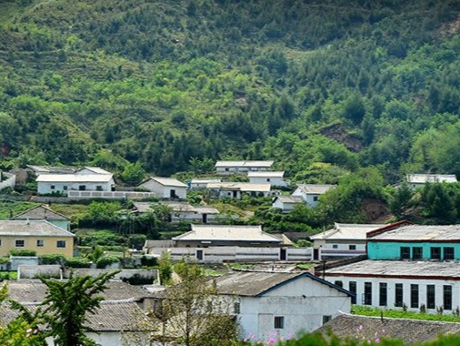 朝鲜首例疑似病例从韩国非法入境，金正恩决定严惩边境部队