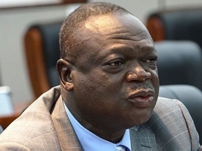 津巴布韦政府农业部长希里因新冠肺炎去世