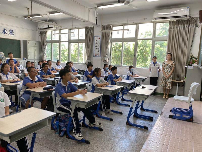 中考家长日记 | “只问奔跑，无问西东”，这是她送给儿子的中考礼物
