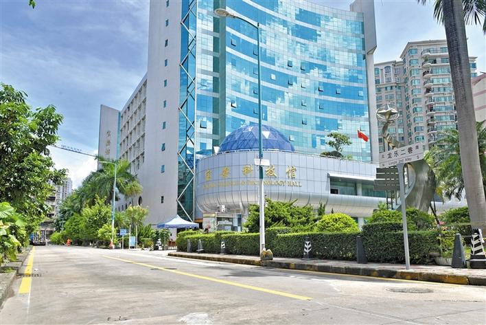 挪走僵尸车，挂上新路牌……龙井社区巷路不堵了