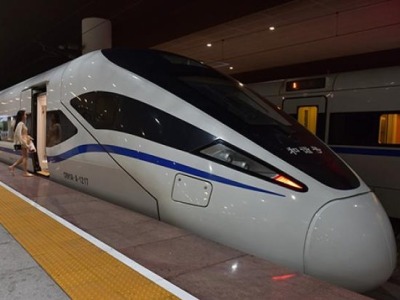 成都至深圳直达高铁开通：最低票价672.5元