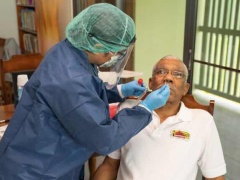 圭亚那总统接受新冠病毒检测