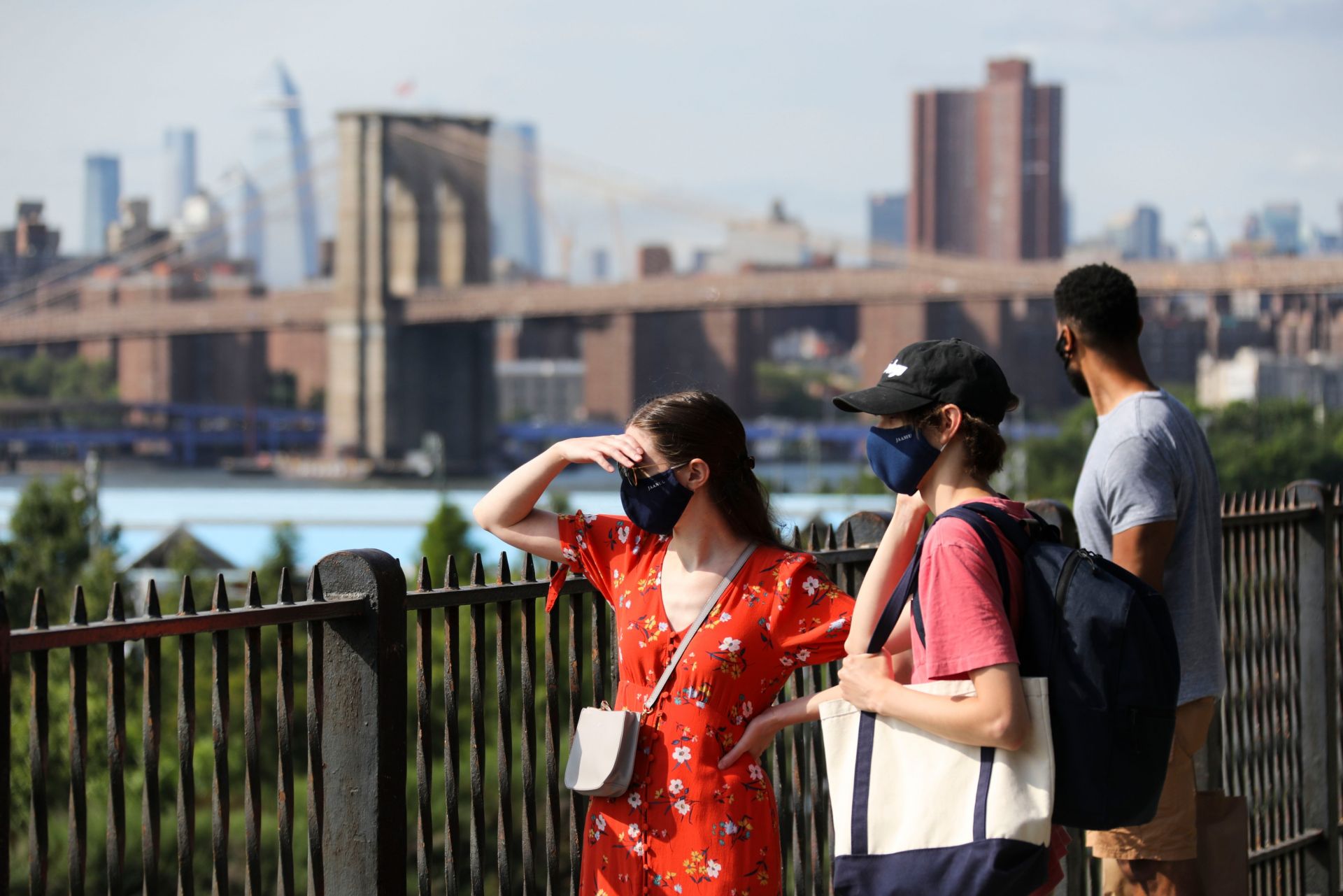 美国新冠肺炎累计确诊病例超过357万例