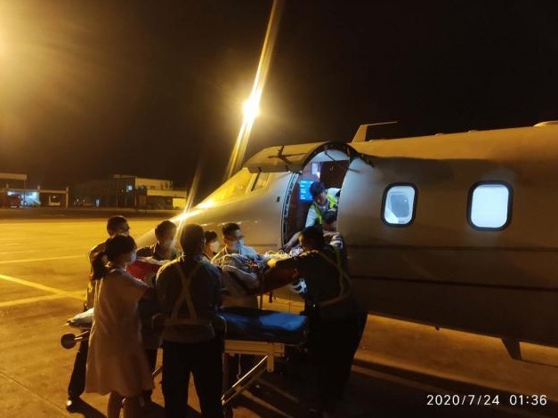 与时间赛跑，与生命赛跑：8小时生死时速展现深圳航空医疗救援力量