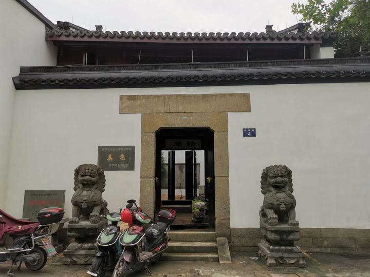 北大微信号推文“曾许人间第一流”惹争议，他们错了吗？