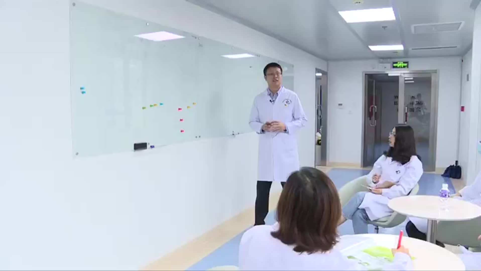 视频 | 有颜有品又有料！近距离揭秘罗湖85后副院长吴松