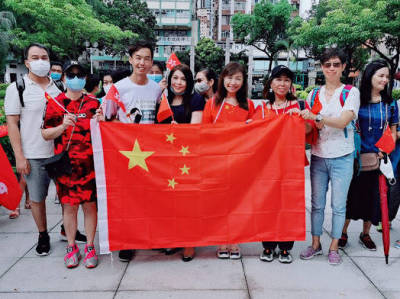 明天会更好！香港爱国市民唱国歌庆回归贺立法