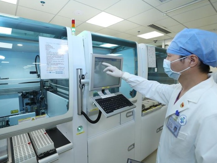 3毫升血测157个项目！中国首家智能化整合实验室落地深圳市三医院