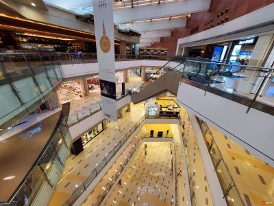 深圳大型购物中心超过120个,人均零售和餐饮面积高过上海、香港