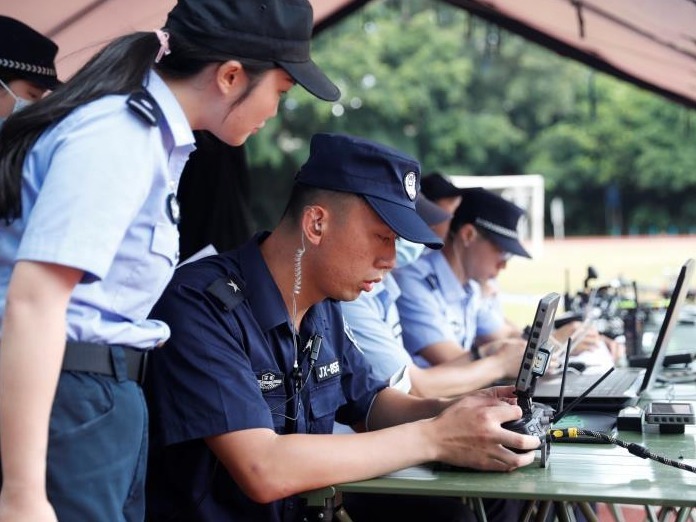 科技领航警务革新，龙华公安警用无人机驾驶员培训班结业